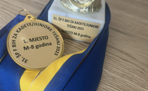 Foto: Ustupljene fotografije / Medalja i pehar