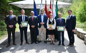 Foto: A. K. / Radiosarajevo.ba / Sadnja stabala lipe u "Aleji ambasadora"