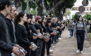 Foto: AA / Tihi protest Izraelaca u Tel Avivu zbog vladine politike izgladnjivanja stanovnika Gaze