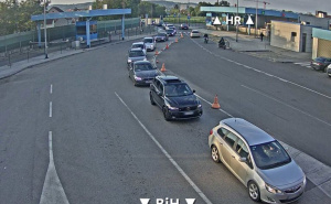Foto: BIHAMK / Gužve na granici