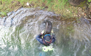 Foto: Ustupljene fotografije / Ronilački klub Neptun, akcija čišćenja Une