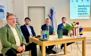 Foto: Ustupljena fotografija za portal Radiosarajevo.ba / Panel-diskusija "Medicina između Istoka i Zapada"u Austriji