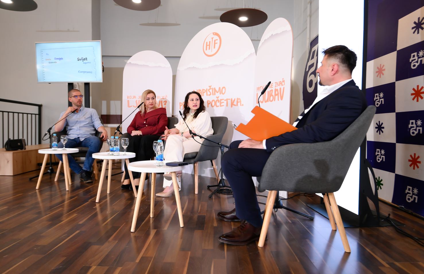 Panel diskusija 'Napišimo priču iz početka'