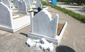 Foto: Nikola Tomić/Telegraf / Skrnavljeno mezarje u Beogradu