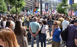 Foto: Radiosarajevo.ba  / Prvomajski protest ispred Vlade Srbije u Beogradu