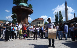 Foto: Dž. K. / Radiosarajevo.ba / Suncem okupana Čaršija