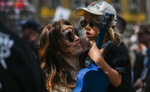 Foto: Anadolija / U Poljskoj oboren rekord sviranja 'Hey Joe'