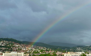 Foto: Čitatelj / Duga iznad Sarajeva