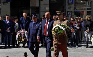 FOTO: Fena / Položeni vijenci kod Vječne vatre povodom Dana pobjede nad fašizmom