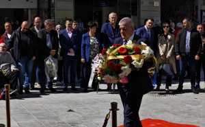 FOTO: Fena / Položeni vijenci kod Vječne vatre povodom Dana pobjede nad fašizmom