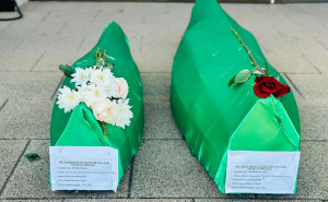 Foto: Ustupljena fotografija za portal Radiosarajevo.ba / Ispraćaj bratunačkih žrtava