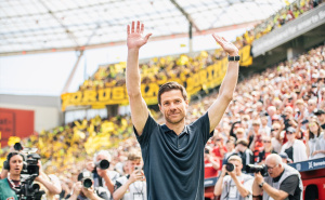 Foto: AA / Xabi Alonso se oprostio od navijača Bayera