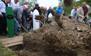 Foto: Fena / Dženaza danas na mezarju Veljaci