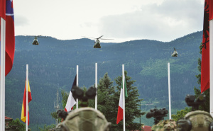 Foto: EUFOR / Antonio Costa u posjeti kampu Butmir