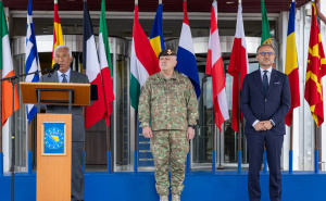 Foto: EUFOR / Antonio Costa u posjeti kampu Butmir