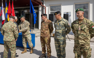 Foto: EUFOR / Antonio Costa u posjeti kampu Butmir