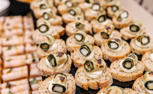 Foto: Iqos / IQOS u Sarajevu predstavio povod inovativne saradnje s Markom Feherom