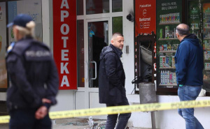 Foto: Dž.K. / Radiosarajevo.ba / Razvaljeni bankomat na Alipašinom polju