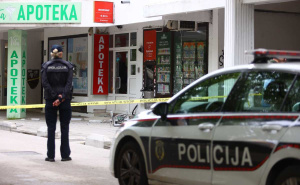 Foto: Dž.K. / Radiosarajevo.ba / Razvaljeni bankomat na Alipašinom polju