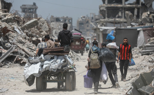 FOTO: AA / Palestinci napuštaju svoje domove nakon intenziviranih izraelskih napada na sjeveru Gaze