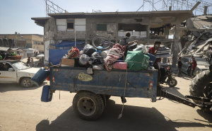 FOTO: AA / Palestinci napuštaju svoje domove nakon intenziviranih izraelskih napada na sjeveru Gaze