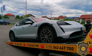 Foto: FUP / Automobil Porsche, Interpol potjernica