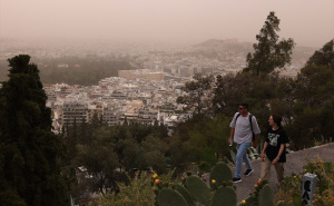 Foto: AA / Gusti oblaci saharske prašine prekrili Grčku