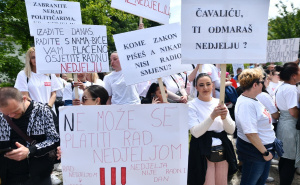 Foto: A. K. / Radiosarajevo.ba / Protest, Sindikat trgovine, Dom sindikata