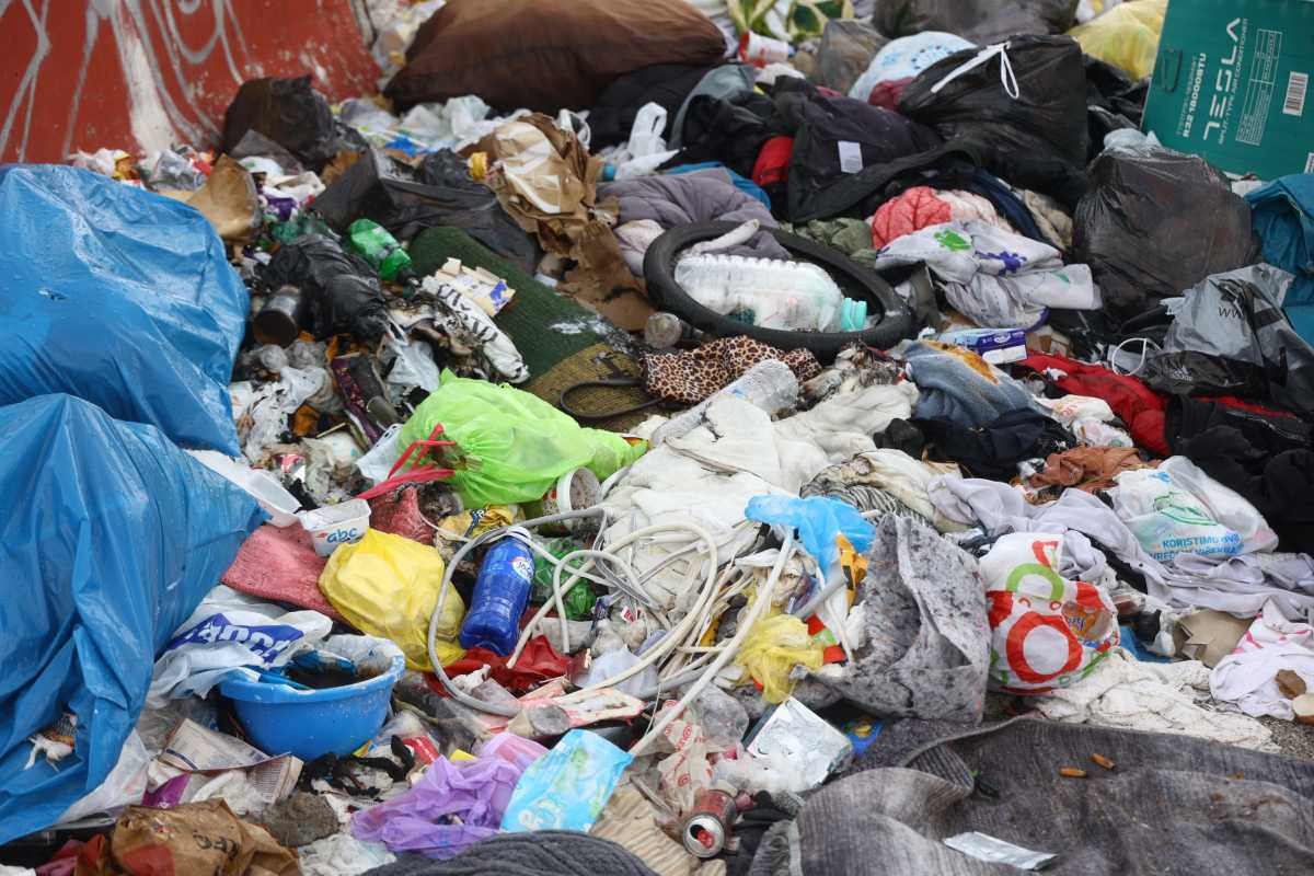 Smeće na Dobrinji i u Švrakinom