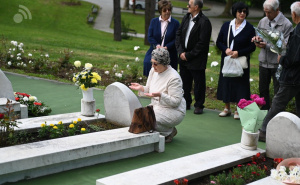Foto: Tuzlanski.ba / Porodice ubijenih na Kapiji
