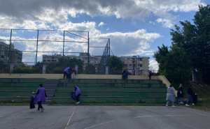Foto: JU OŠ "Skender Kulenović" Sarajevo / Kolektiv OŠ Skender Kulenović organizovao akciju čišćenja i dezinfekcije