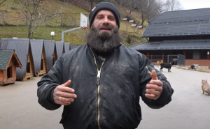 Foto: Screenshot / Bruno Jelović i ranč za pse u BiH