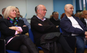 Foto: Dž. K. / Radiosarajevo.ba / Promocija knjige "Kako sačuvati Bosnu - Politički testament akademika Muhameda Filipovića" novinara Faruka Vele