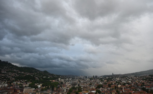 Foto: N. G. / Radiosarajevo.ba / Pogled na Sarajevo sa Žute tabije