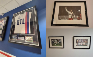 Foto: Radiosarajevo.ba / Sušićeve fotografije izložene u prostorijama stadiona