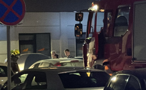 Foto: Radiosarajevo / Gorio automobil na Otoci