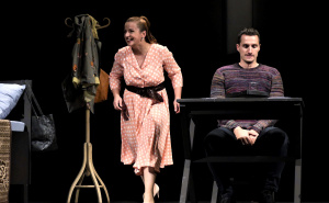 Foto: Narodno pozorište Sarajevo / Komedija "O medvjedima i ljudima"