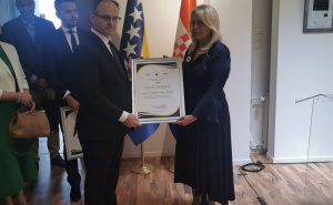 Foto: Press / Izložba “Mrtvare” i predstavljanje prve poštanske marke povodom 30. godišnjice genocida u Srebrenici