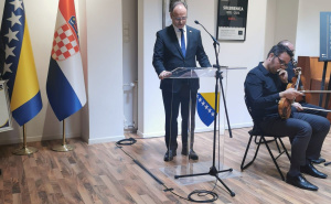 Foto: Press / Izložba “Mrtvare” i predstavljanje prve poštanske marke povodom 30. godišnjice genocida u Srebrenici