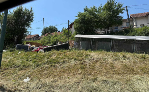 Foto: Radiosarajevo / Kontejneri prazni, a smeće pored