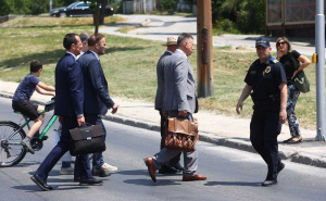 Foto: Dž. K. / Radiosarajevo.ba / Advokati Milorada Dodika izašli iz Suda BiH