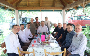 Foto: Press / Bećirović razgovarao s mještanima Tjentišta