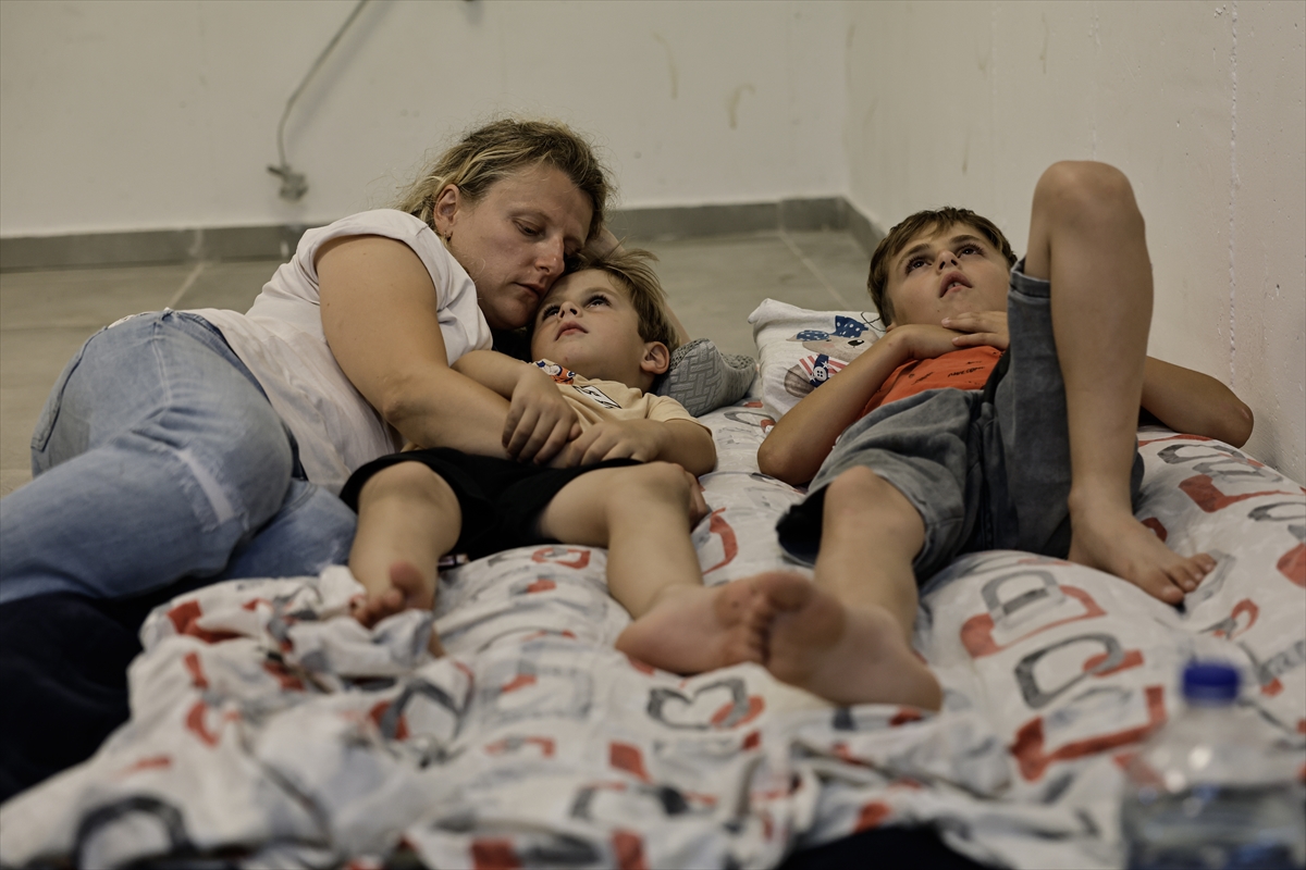 Izraelci u skloništu nakon napada Irana