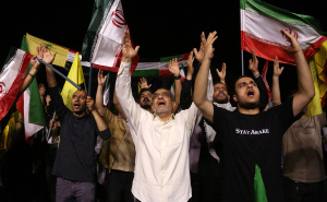 FOTO: AA / Građani Teherana na trgovima slave iranske napade na Izrael