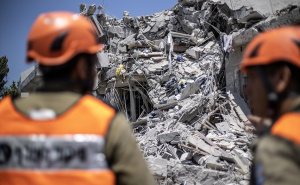 Foto: AA / Iranski napadi na Izrael nanijeli veliku štetu u gradu Rishon LeZion