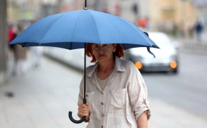 Foto: Dž.K. / Radiosarajevo.ba / Kiša na sarajevskim ulicama