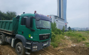 Foto: Općina  Centar / Čišćenje divlje deponije u Ulici Halida Kajtaza