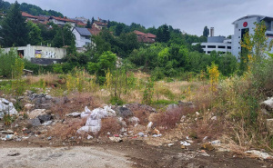 Foto: Općina  Centar / Čišćenje divlje deponije u Ulici Halida Kajtaza