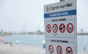 Foto: AA / Zabrana pušenja, plaža, Francuska