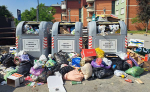 Foto: Dž. K. / Radiosarajevo.ba / Kontejneri puni na Dobrinji